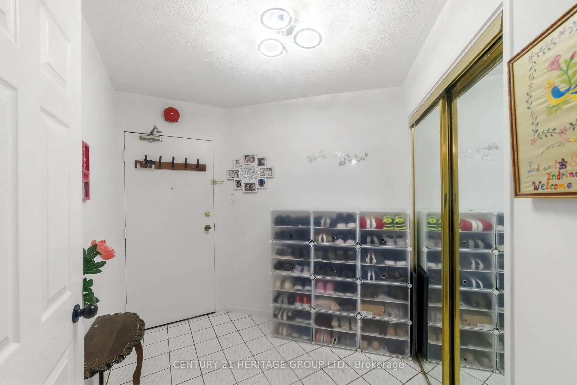 Photo 4 of Unit 1408, 2323 Confederation Parkway, Mississauga, Cooksville — HOMEH