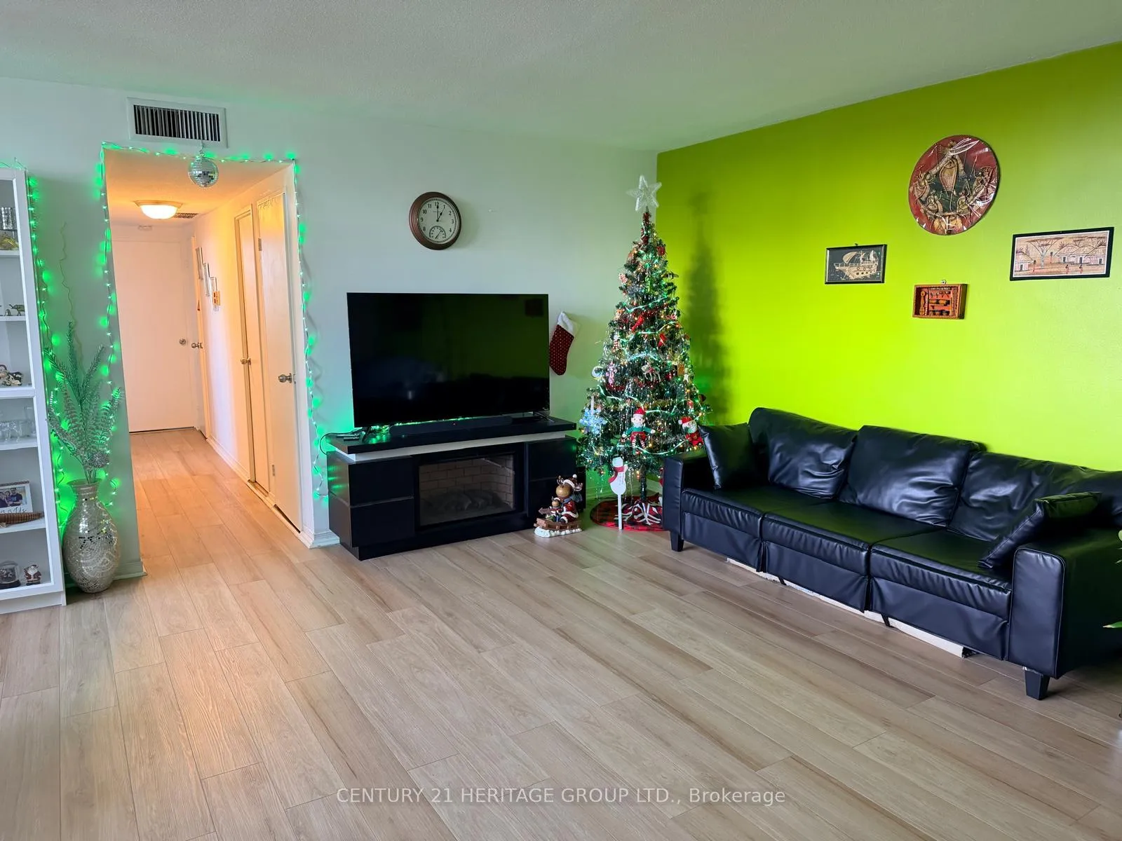 Photo 8 of Unit 1408, 2323 Confederation Parkway, Mississauga, Cooksville — HOMEH