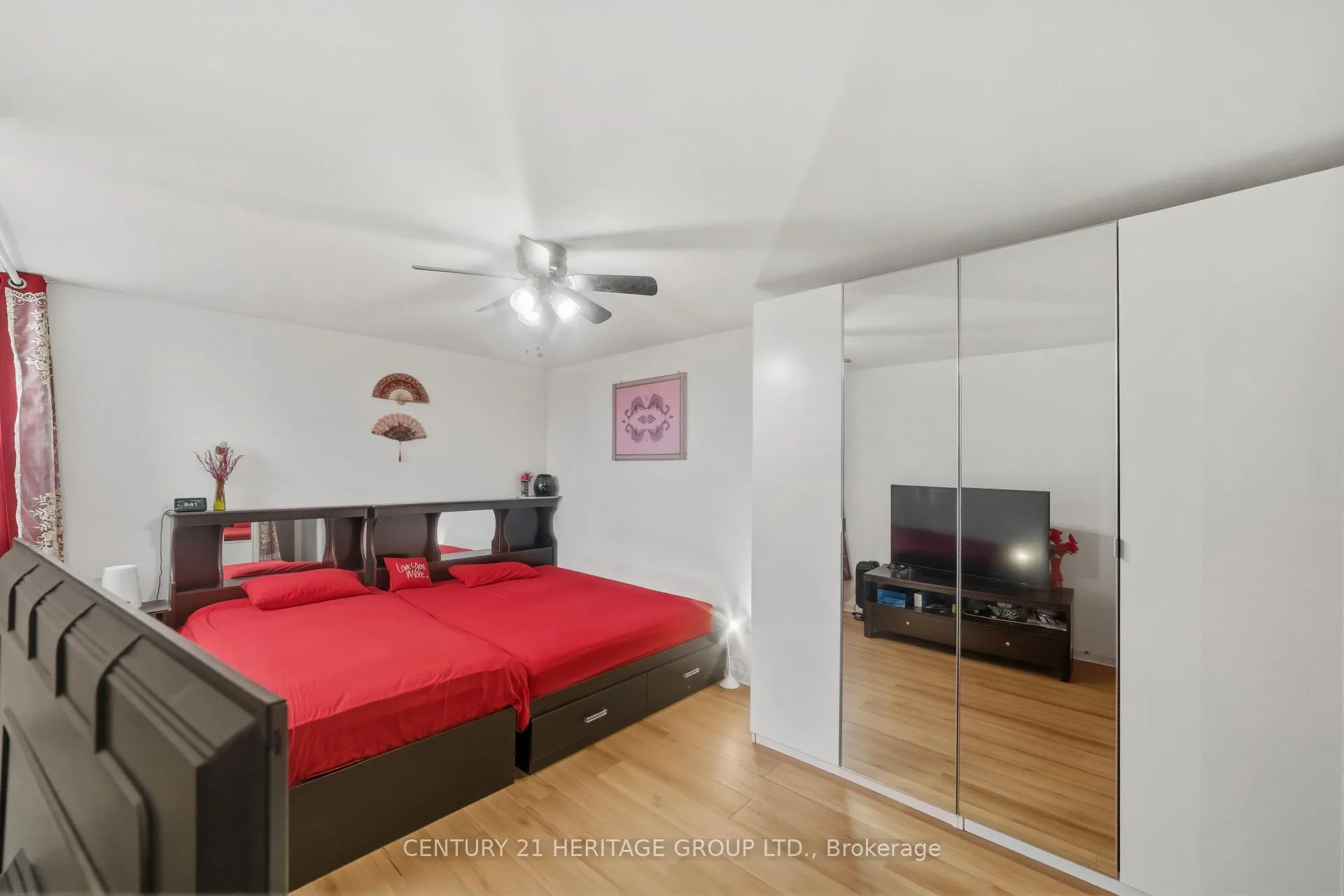 Photo 17 of Unit 1408, 2323 Confederation Parkway, Mississauga, Cooksville — HOMEH