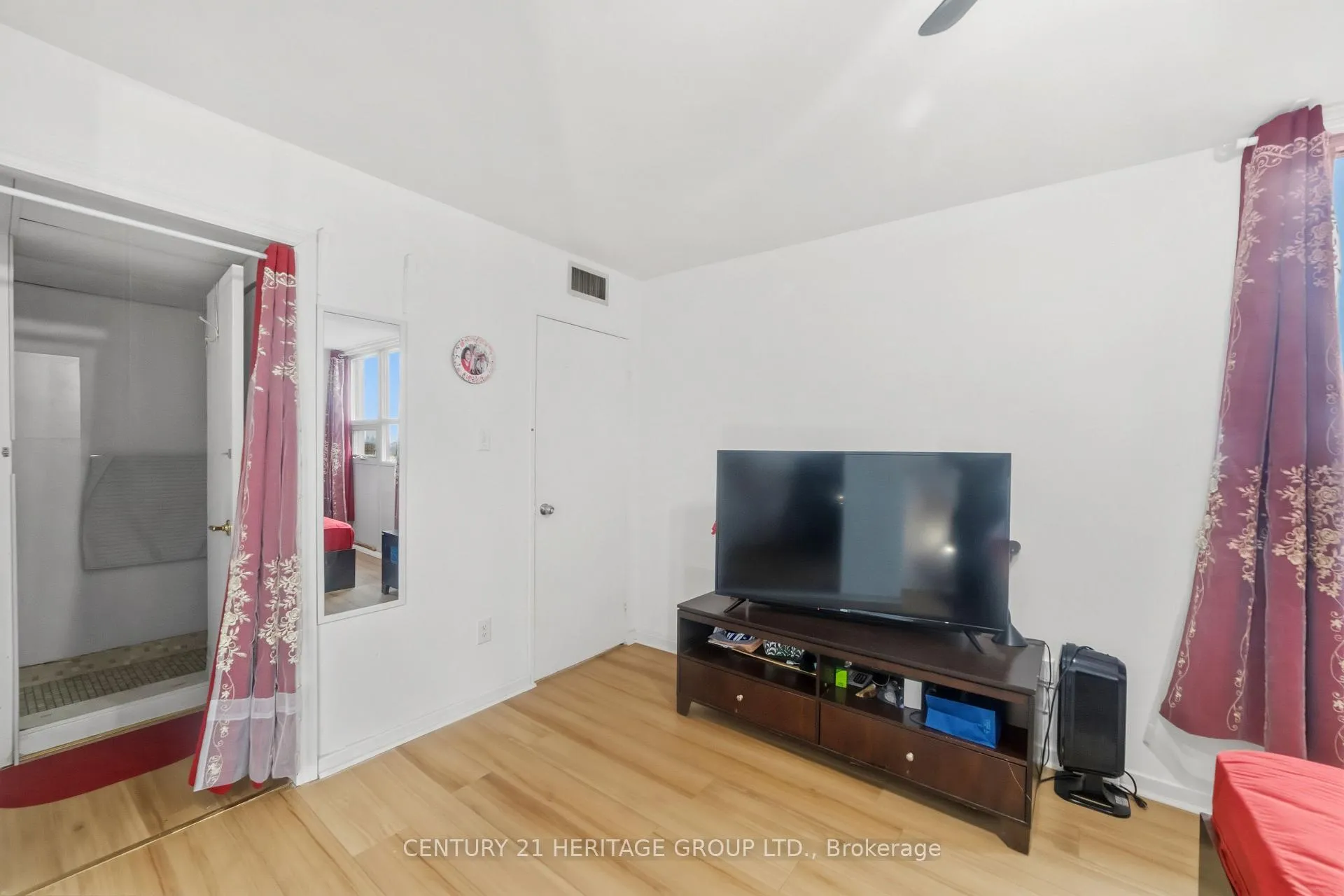 Photo 22 of Unit 1408, 2323 Confederation Parkway, Mississauga, Cooksville — HOMEH