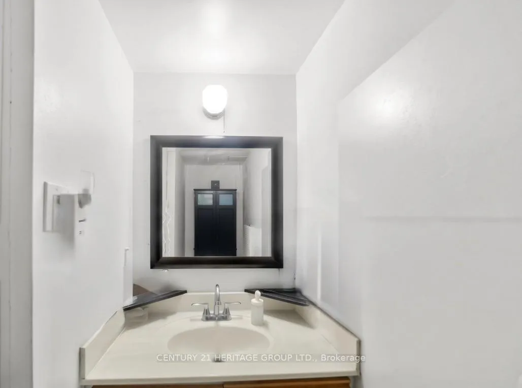 Photo 23 of Unit 1408, 2323 Confederation Parkway, Mississauga, Cooksville — HOMEH