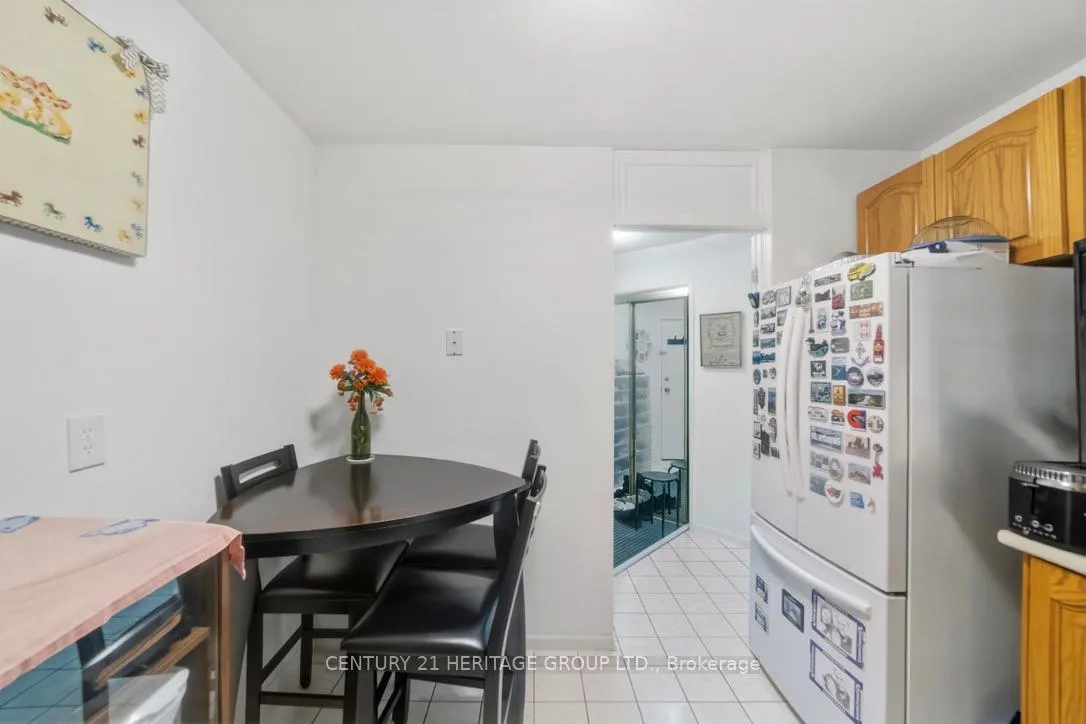 Photo 14 of Unit 1408, 2323 Confederation Parkway, Mississauga, Cooksville — HOMEH