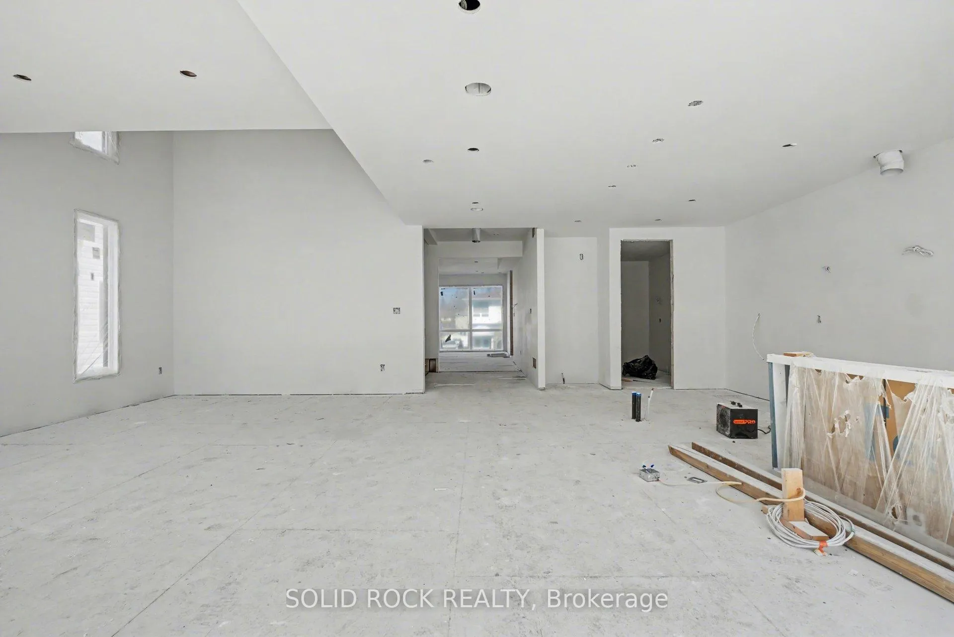 Photo 10 of 830 Alpine Avenue, Ottawa, Queensway Terrace North — HOMEH