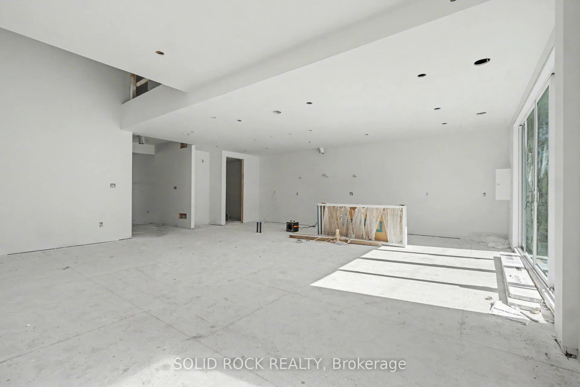 Photo 11 of 830 Alpine Avenue, Ottawa, Queensway Terrace North — HOMEH