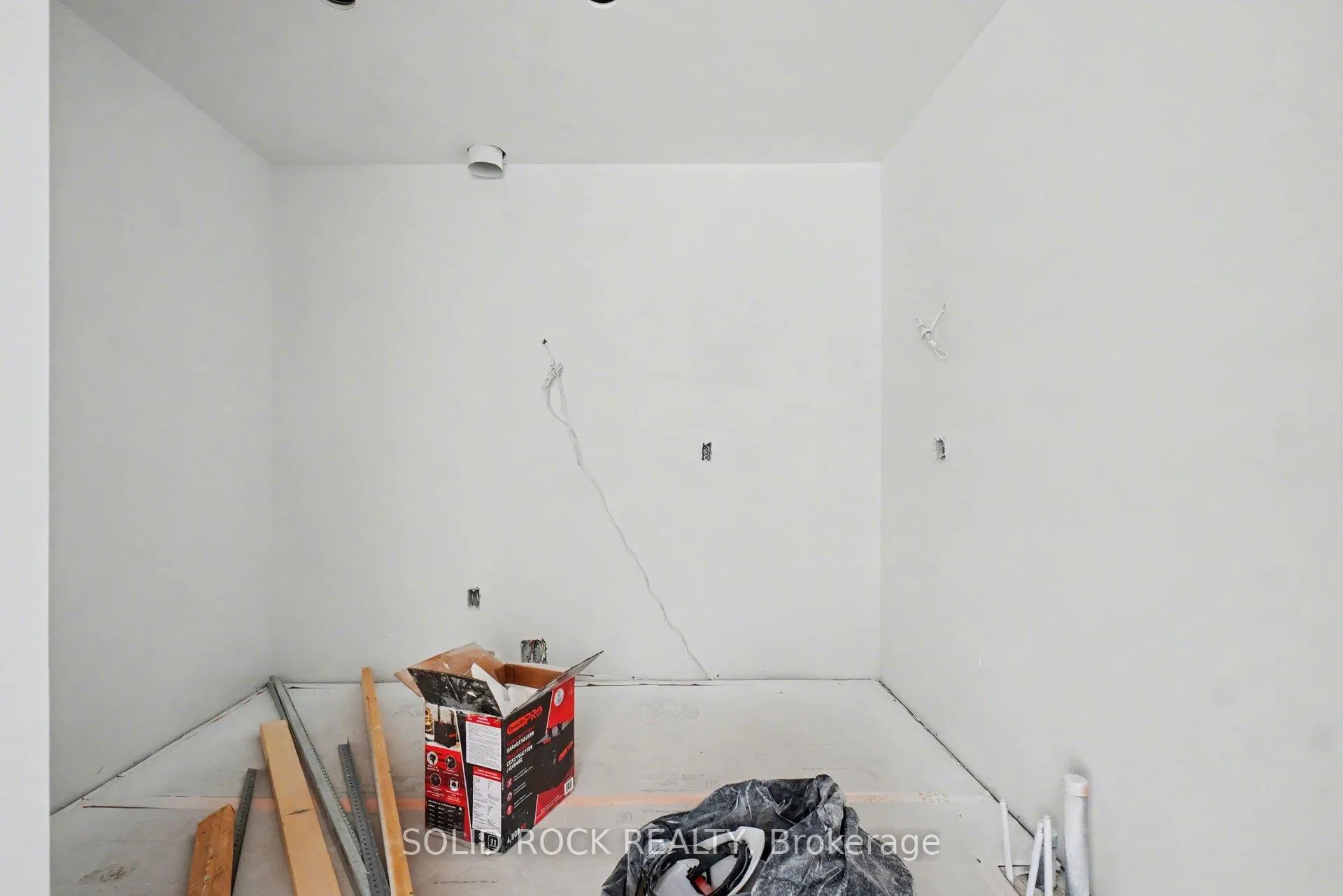 Photo 14 of 830 Alpine Avenue, Ottawa, Queensway Terrace North — HOMEH