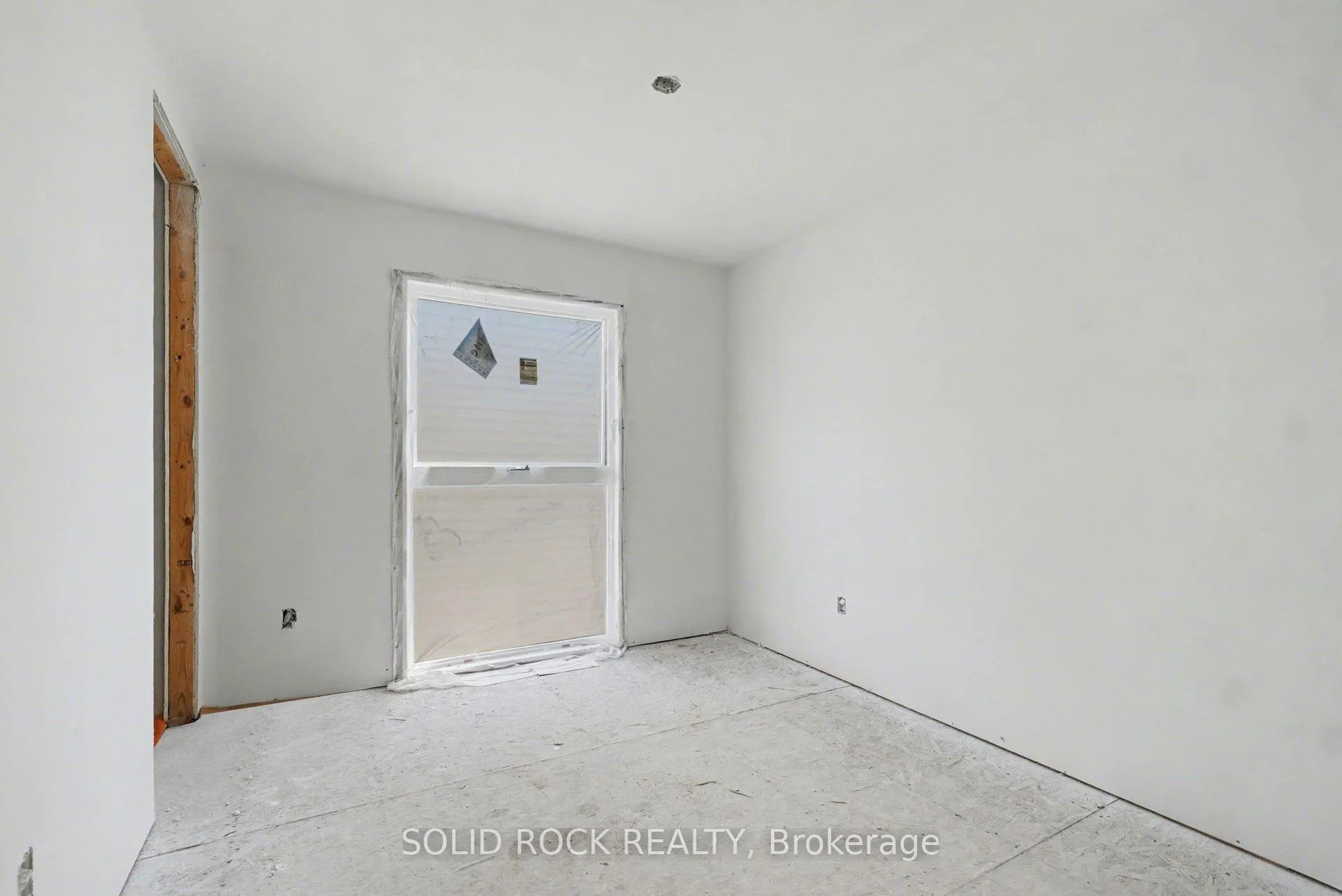 Photo 18 of 830 Alpine Avenue, Ottawa, Queensway Terrace North — HOMEH