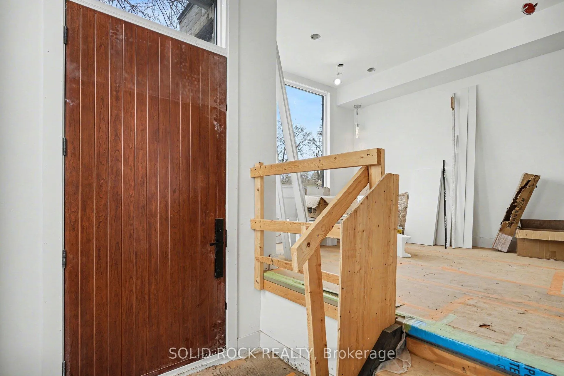 Photo 3 of 838 Alpine Avenue, Ottawa, Queensway Terrace North — HOMEH