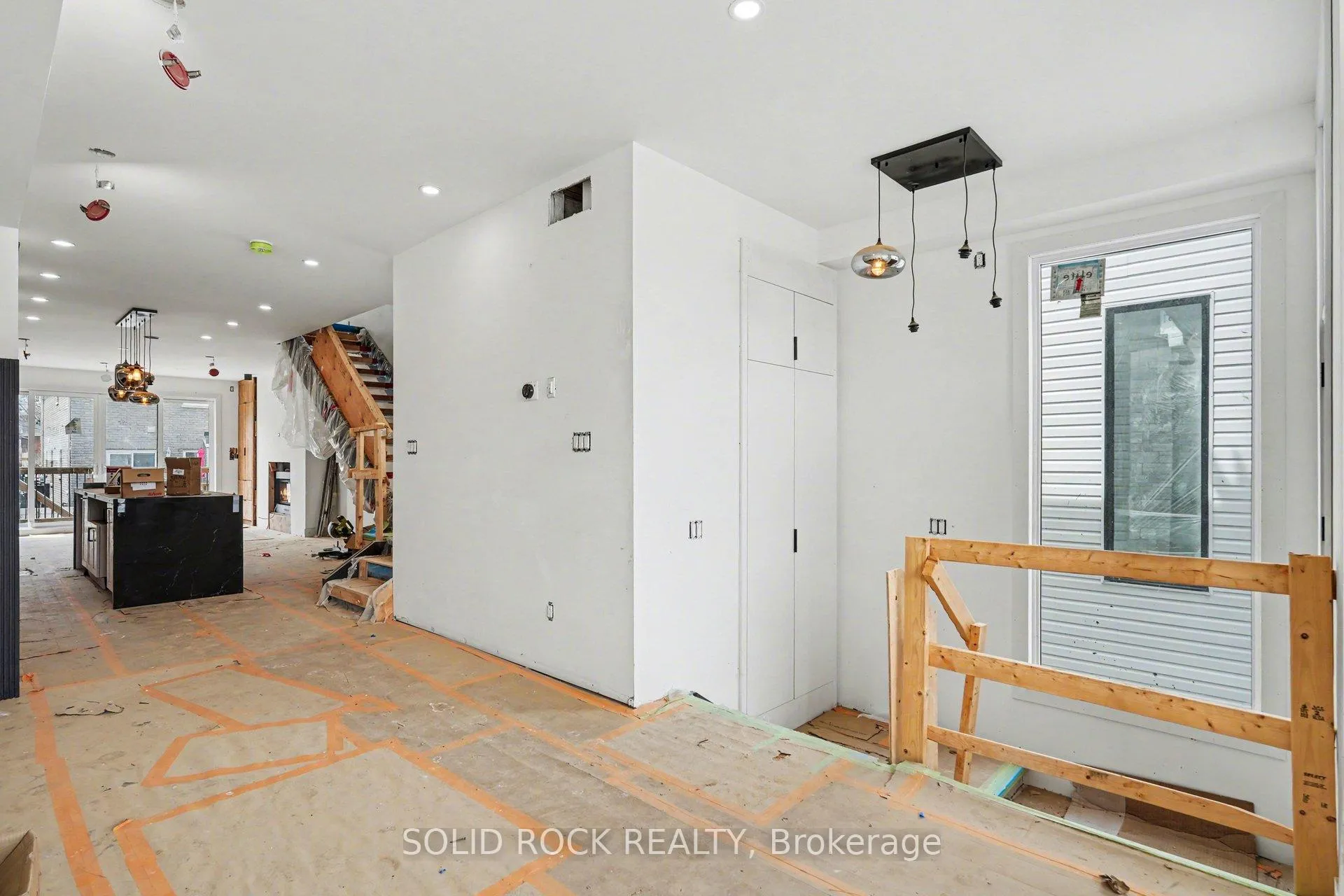 Photo 4 of 838 Alpine Avenue, Ottawa, Queensway Terrace North — HOMEH