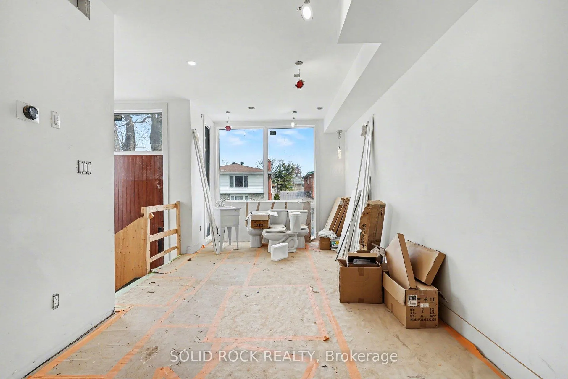 Photo 5 of 838 Alpine Avenue, Ottawa, Queensway Terrace North — HOMEH