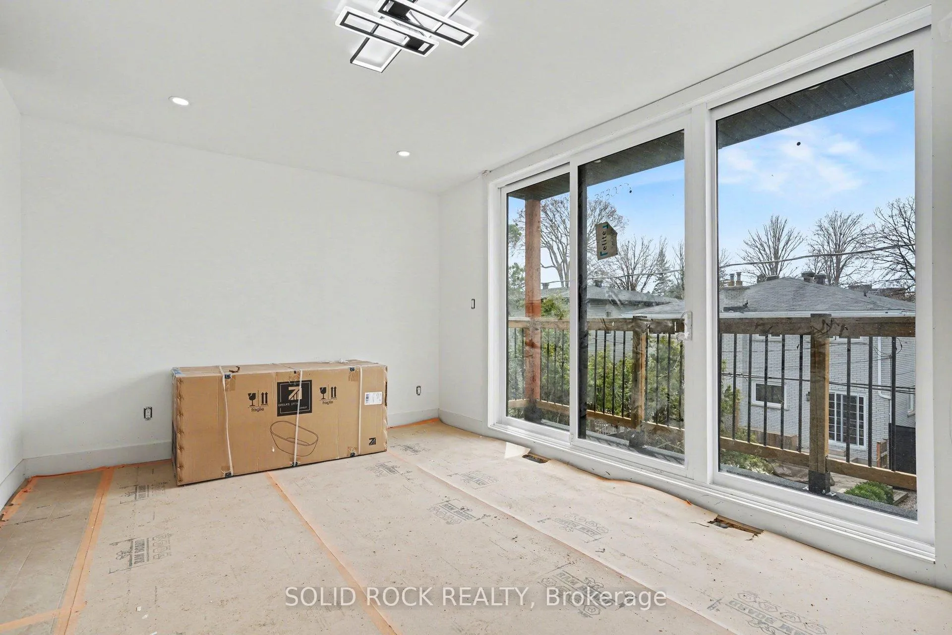 Photo 14 of 838 Alpine Avenue, Ottawa, Queensway Terrace North — HOMEH