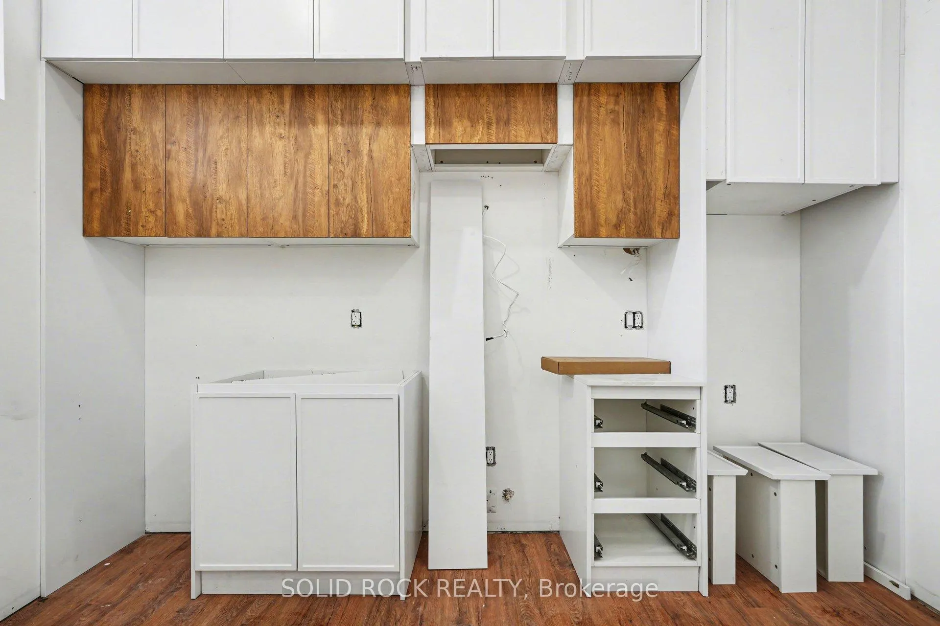 Photo 28 of 838 Alpine Avenue, Ottawa, Queensway Terrace North — HOMEH