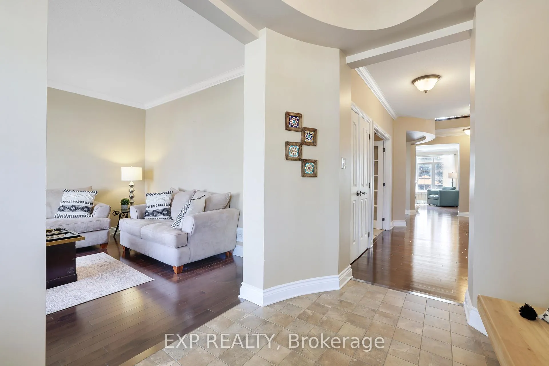 Photo 4 of 415 Dundonald Drive, Ottawa, Barrhaven - Stonebridge — HOMEH
