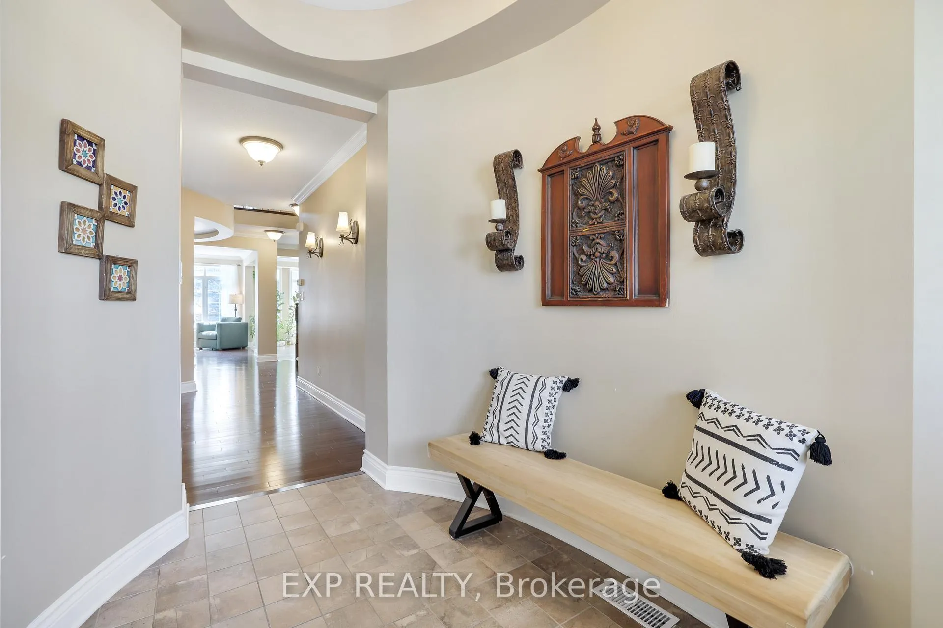 Photo 5 of 415 Dundonald Drive, Ottawa, Barrhaven - Stonebridge — HOMEH