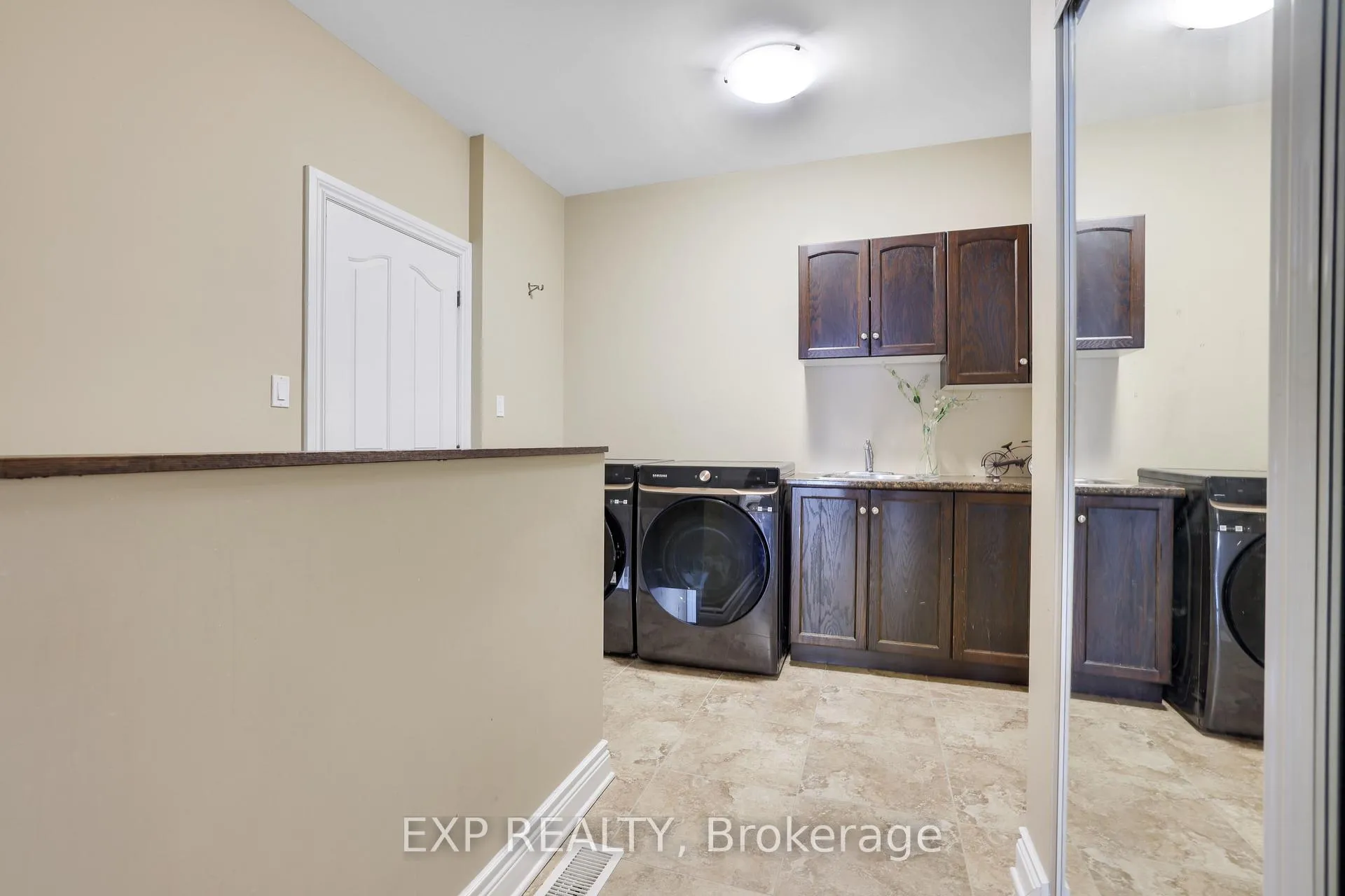 Photo 22 of 415 Dundonald Drive, Ottawa, Barrhaven - Stonebridge — HOMEH