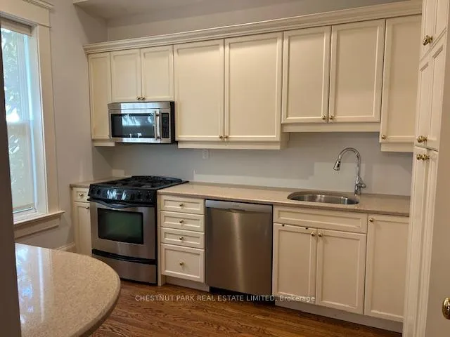 Photo 12 of Unit Main, 662 Broadview Avenue, Toronto, North Riverdale — HOMEH