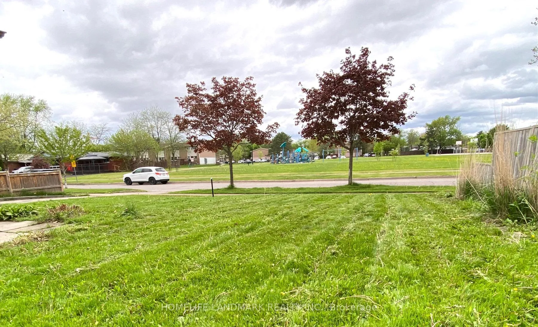 Photo 3 of 6986 Centennial Street, Niagara Falls, Arad/Fallsview — HOMEH