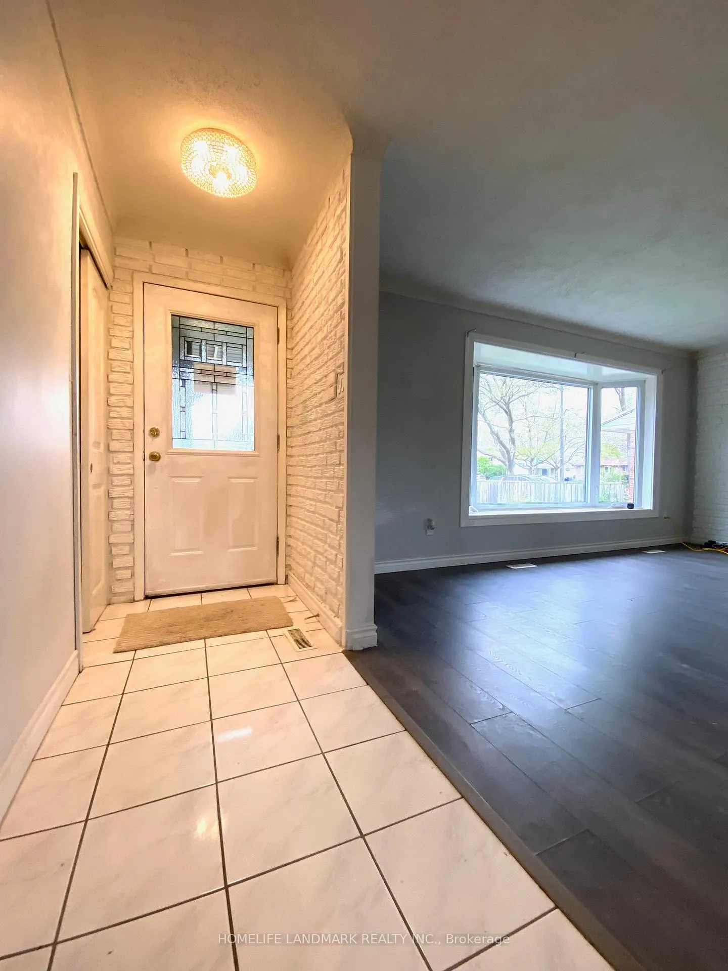 Photo 5 of 6986 Centennial Street, Niagara Falls, Arad/Fallsview — HOMEH