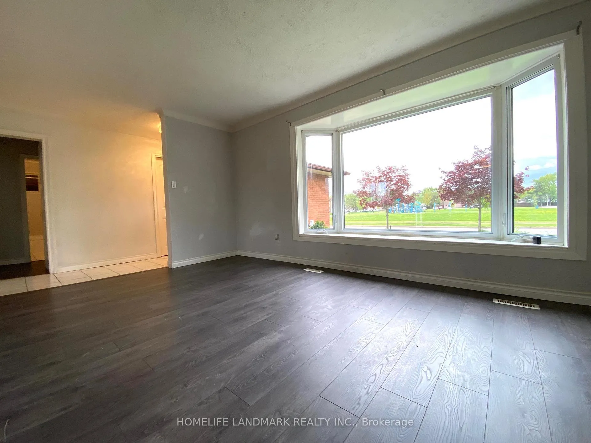Photo 6 of 6986 Centennial Street, Niagara Falls, Arad/Fallsview — HOMEH