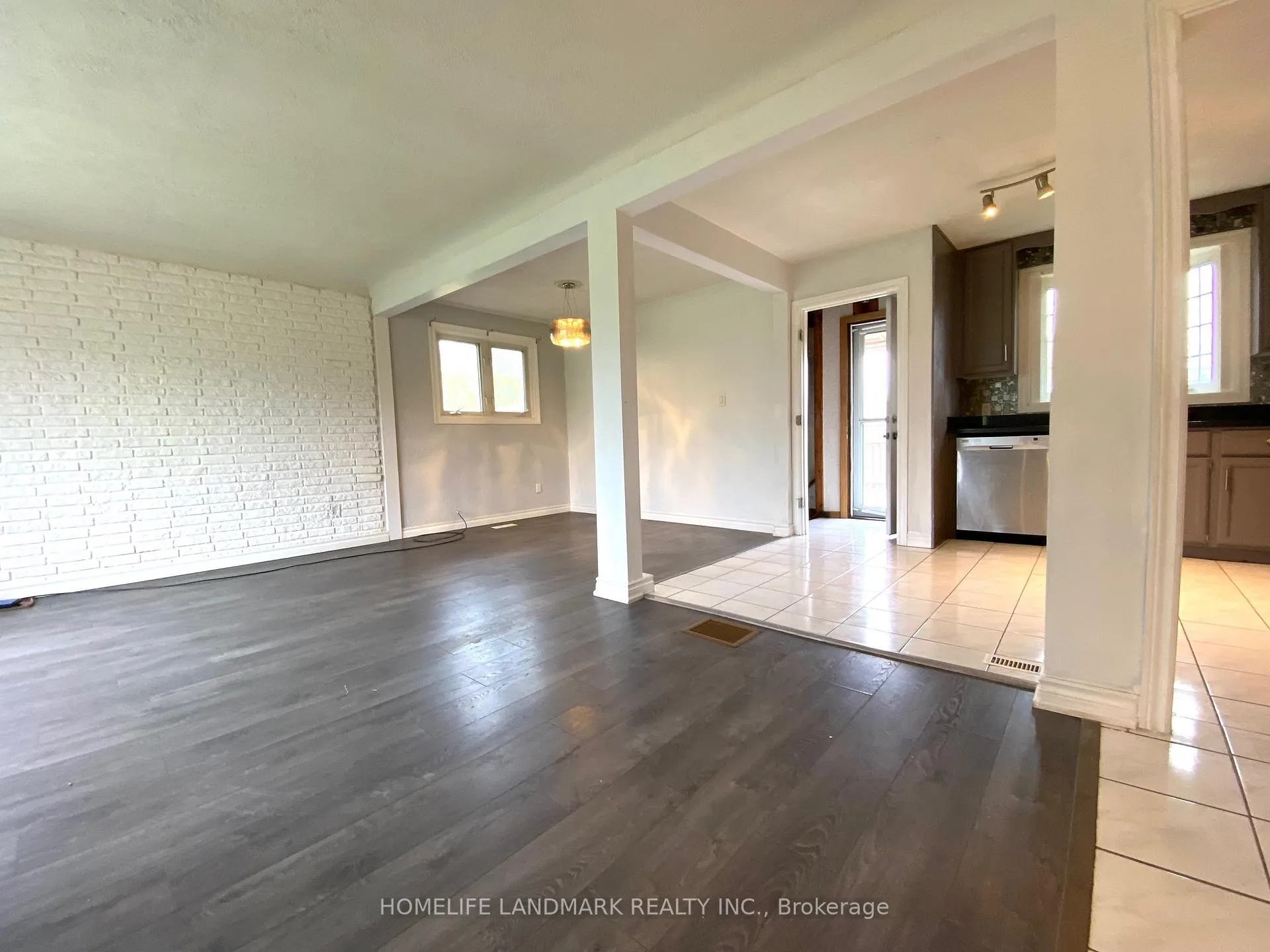 Photo 9 of 6986 Centennial Street, Niagara Falls, Arad/Fallsview — HOMEH