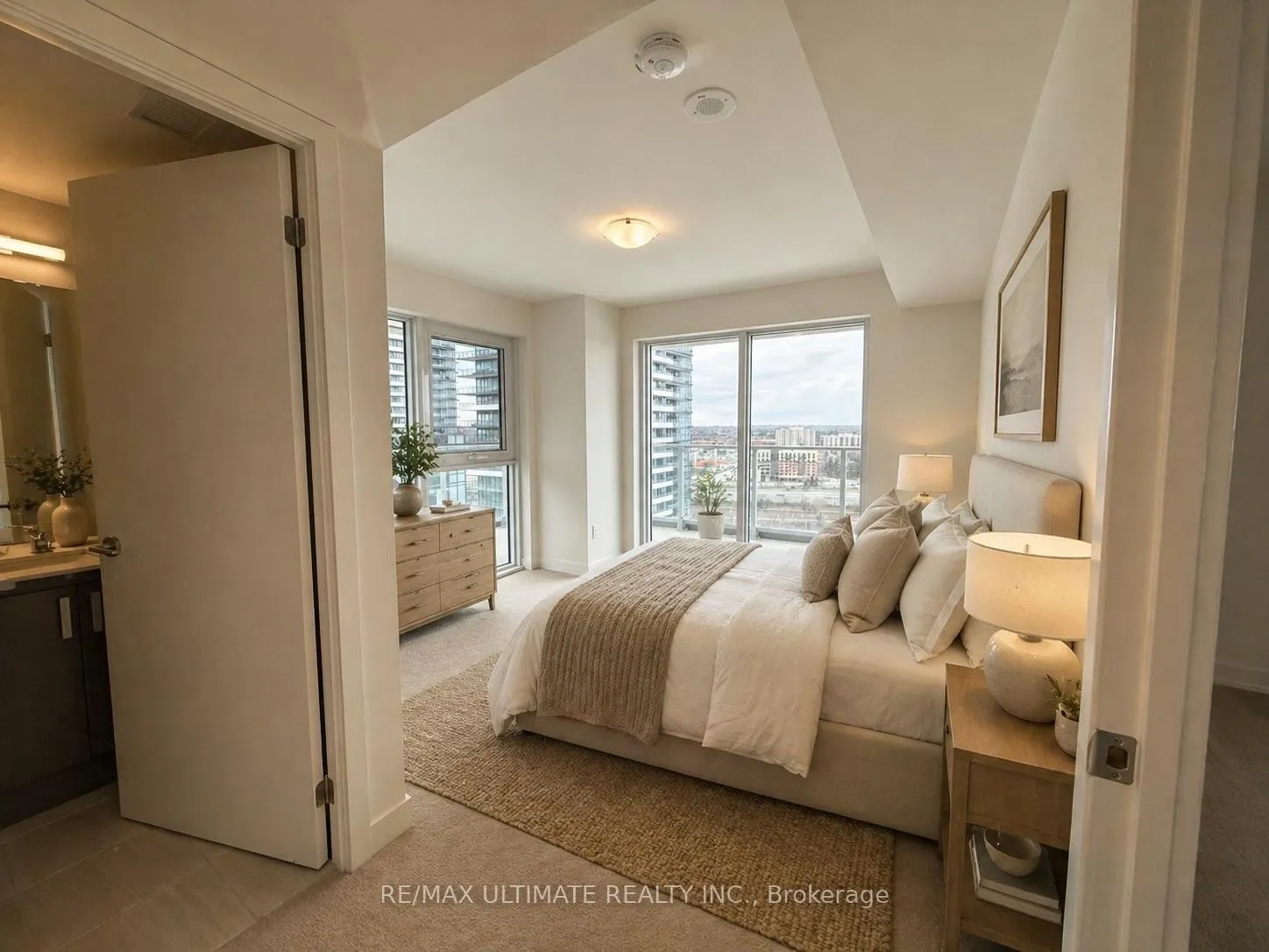 Photo 7 of Unit 1811, 1010 Sandy Beach Road, Pickering, Bay Ridges — HOMEH