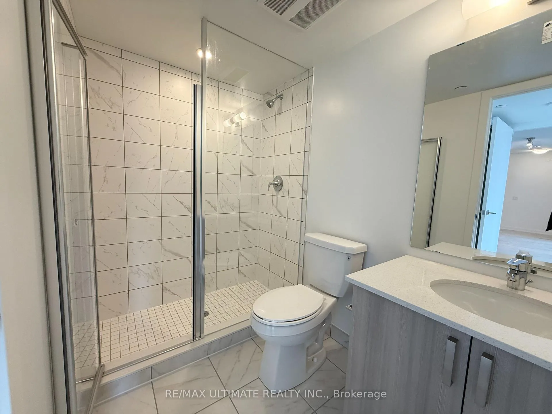 Photo 9 of Unit 1811, 1010 Sandy Beach Road, Pickering, Bay Ridges — HOMEH