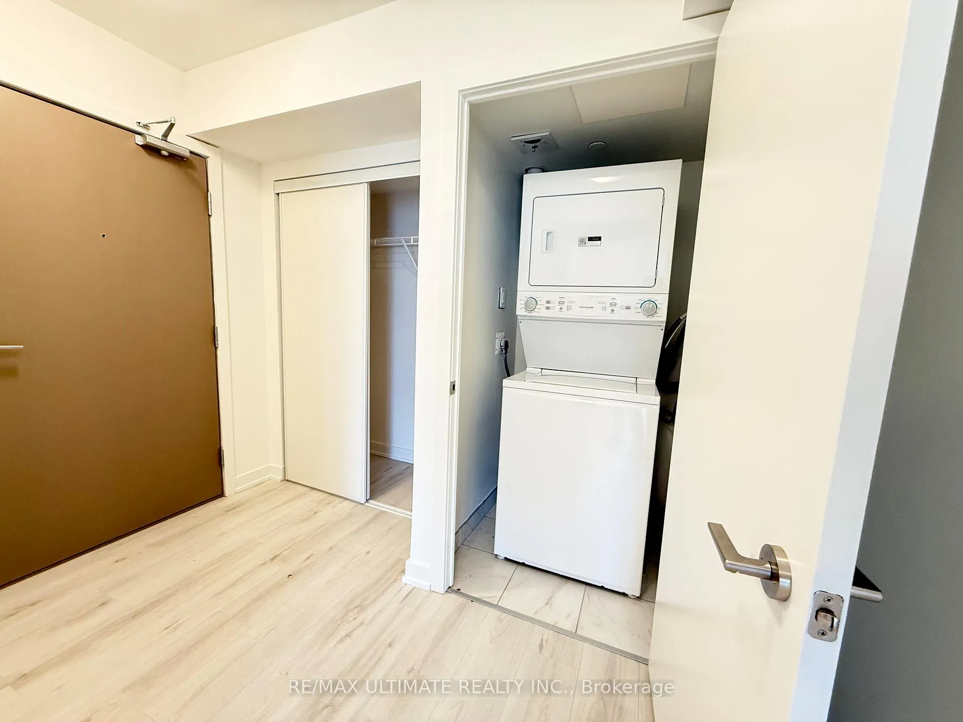 Photo 12 of Unit 1811, 1010 Sandy Beach Road, Pickering, Bay Ridges — HOMEH
