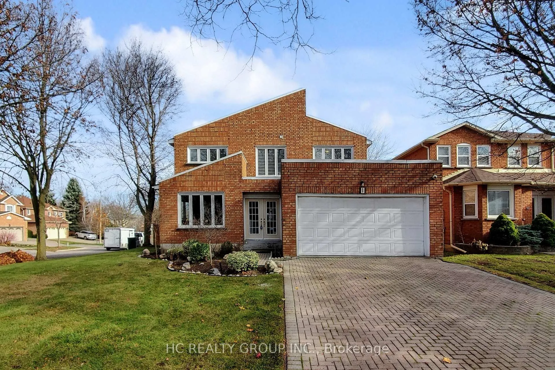 Photo 2 of 1 Atwood Court, Markham, Thornlea — HOMEH
