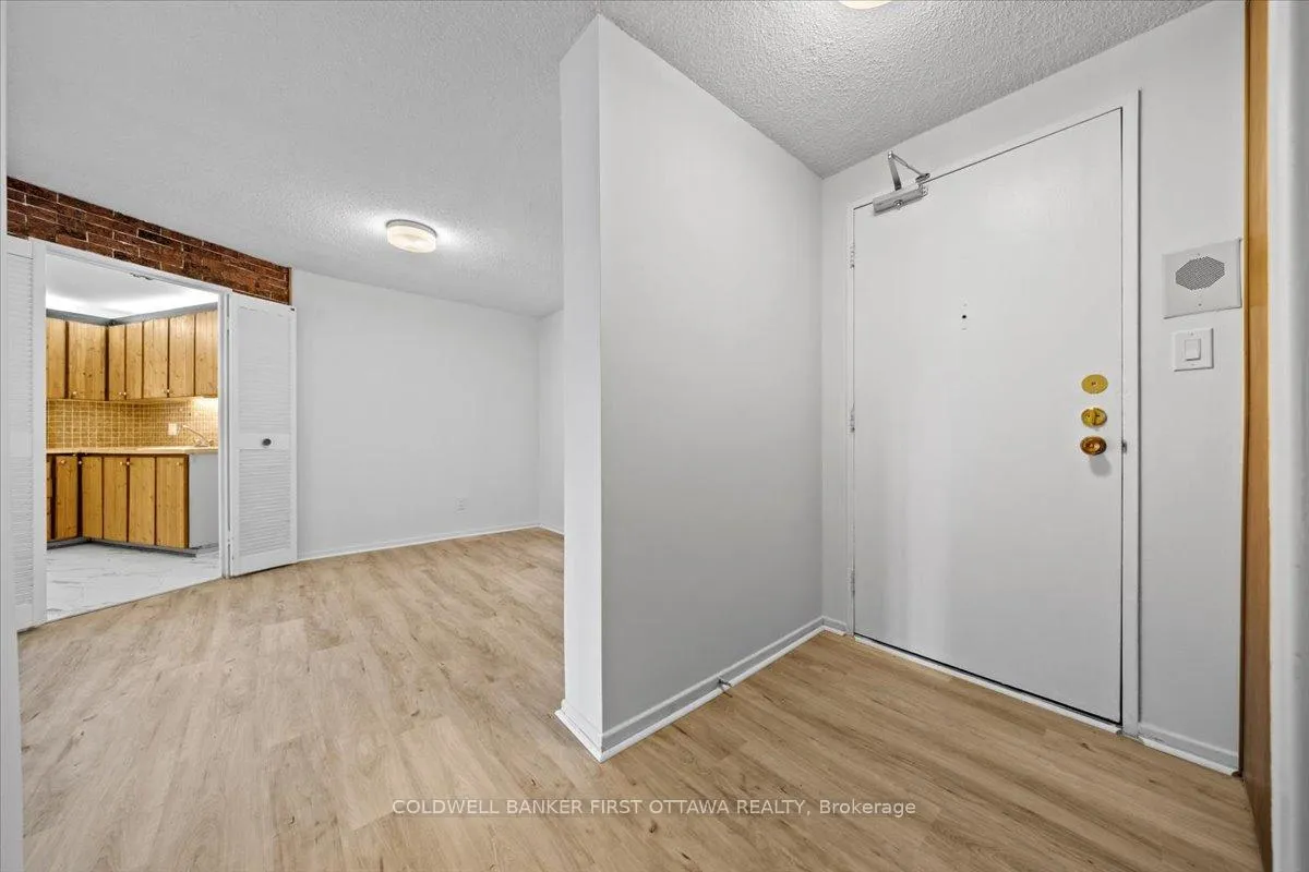 Photo 2 of Unit 808, 1171 Ambleside Drive, Ottawa, Woodroffe — HOMEH