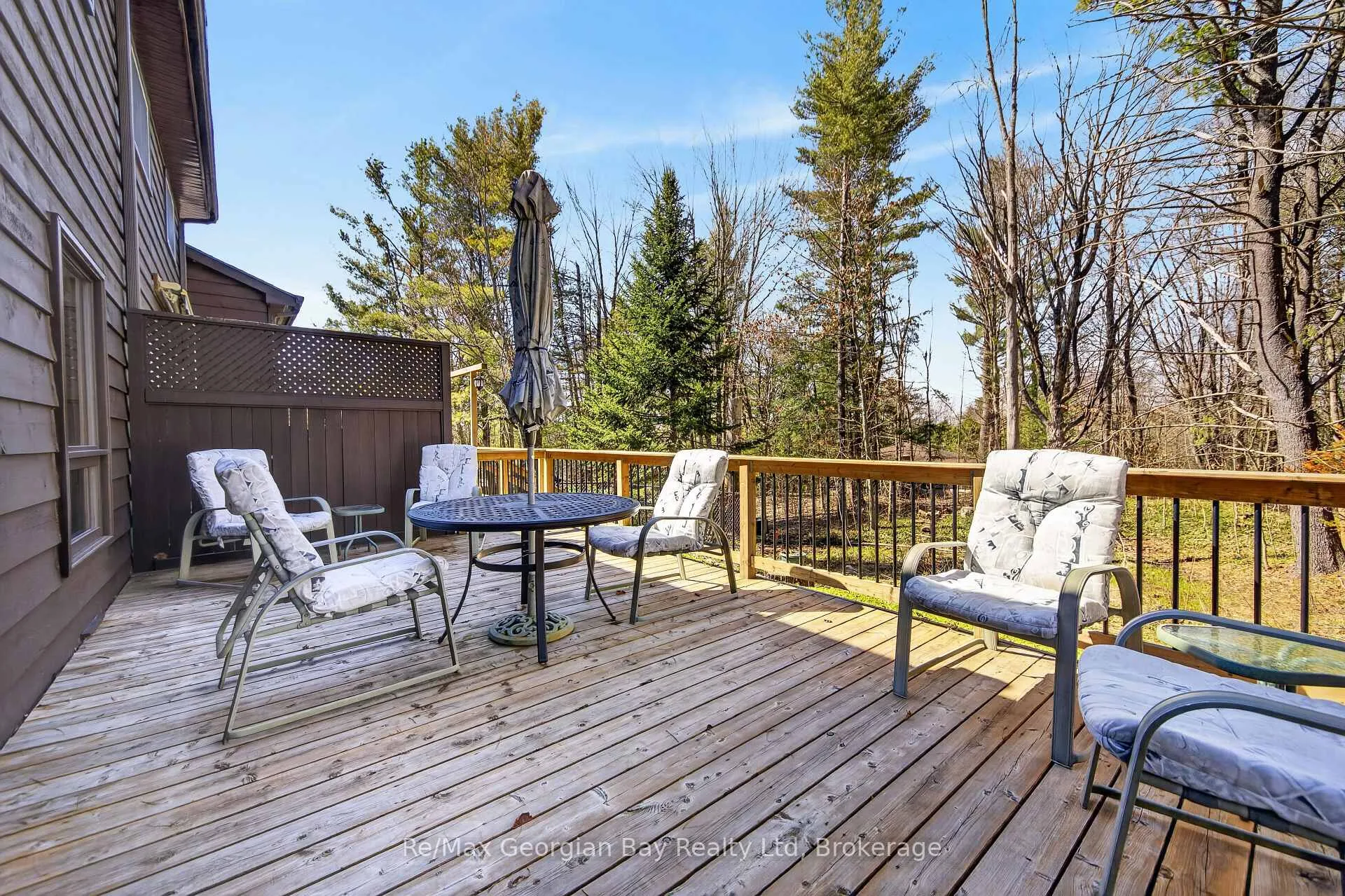 Photo 6 of 30 Oakwood Heights, Bracebridge, Macaulay — HOMEH