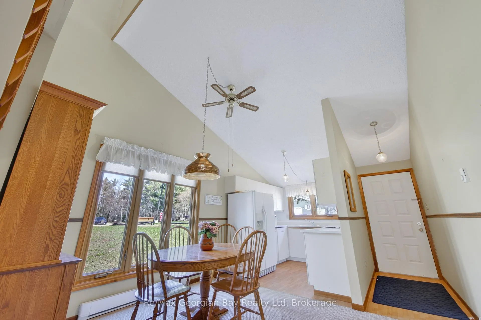 Photo 24 of 30 Oakwood Heights, Bracebridge, Macaulay — HOMEH
