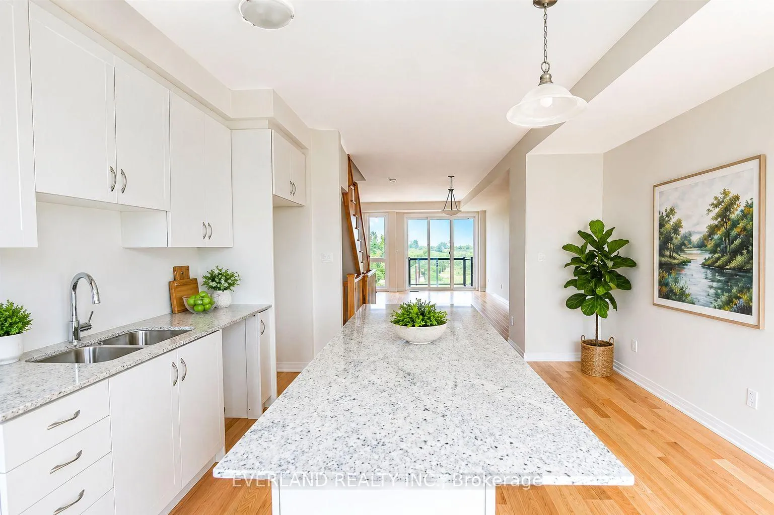 Photo 3 of 1667 Bur Oak Avenue, Markham, Wismer — HOMEH