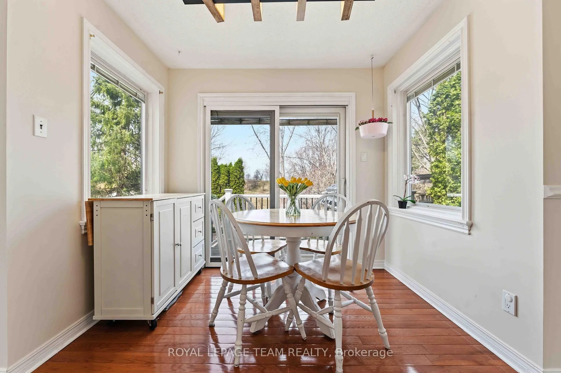 Photo 16 of 86 Sai Crescent, Ottawa, Hunt Club Park — HOMEH