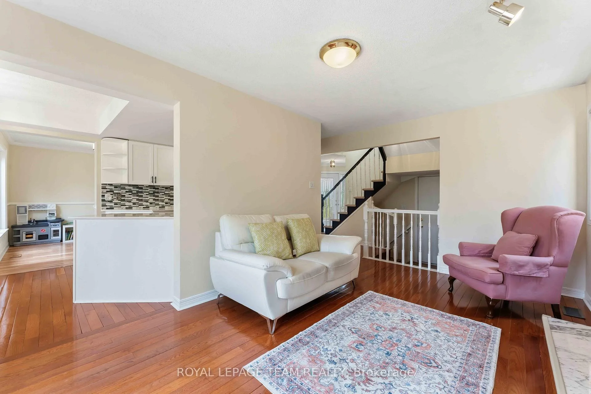 Photo 17 of 86 Sai Crescent, Ottawa, Hunt Club Park — HOMEH