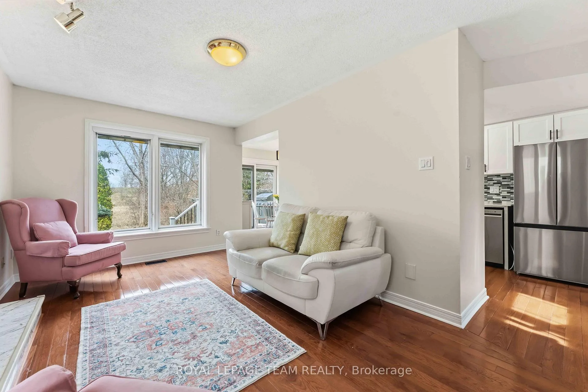 Photo 20 of 86 Sai Crescent, Ottawa, Hunt Club Park — HOMEH