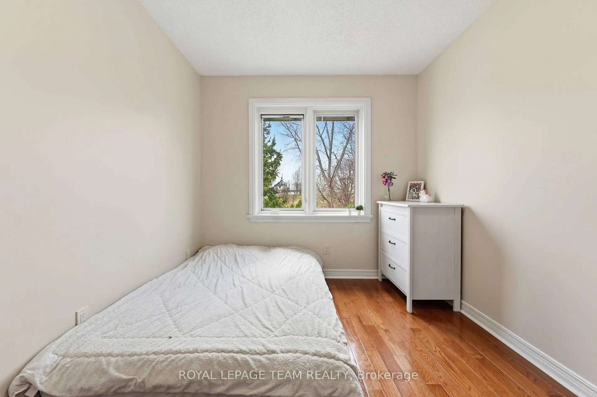 Photo 22 of 86 Sai Crescent, Ottawa, Hunt Club Park — HOMEH