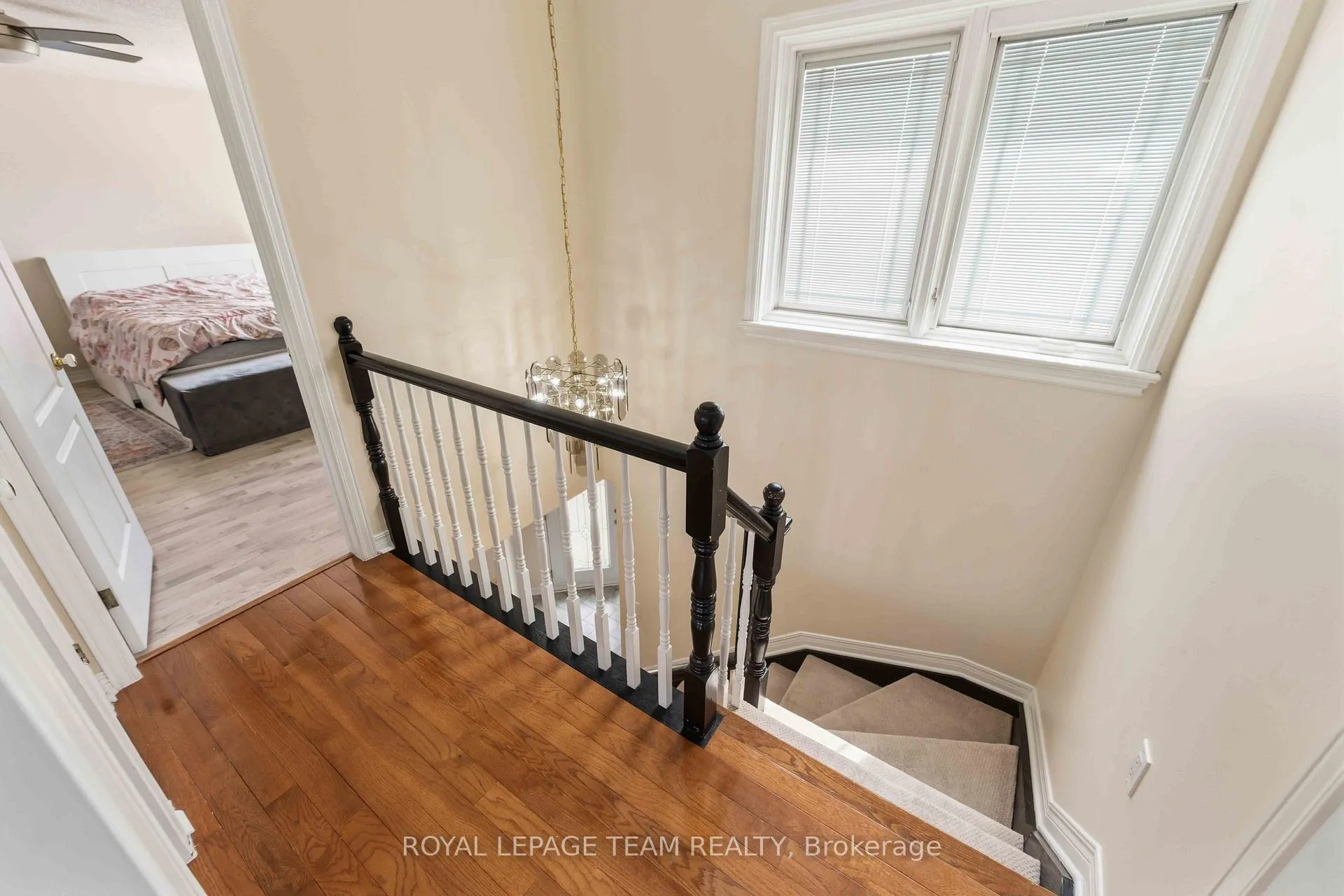Photo 25 of 86 Sai Crescent, Ottawa, Hunt Club Park — HOMEH