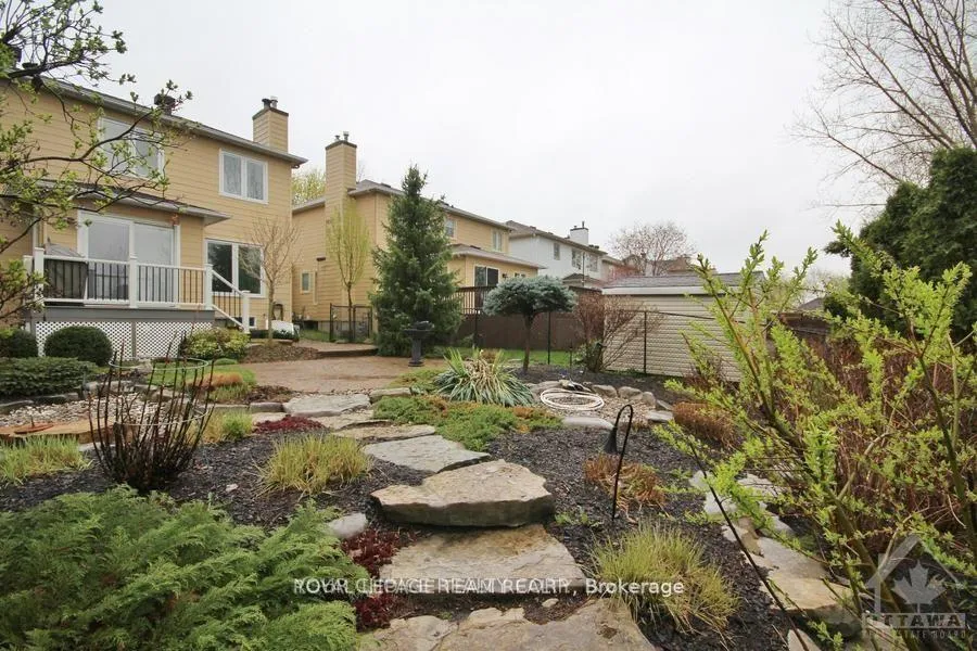 Photo 38 of 86 Sai Crescent, Ottawa, Hunt Club Park — HOMEH