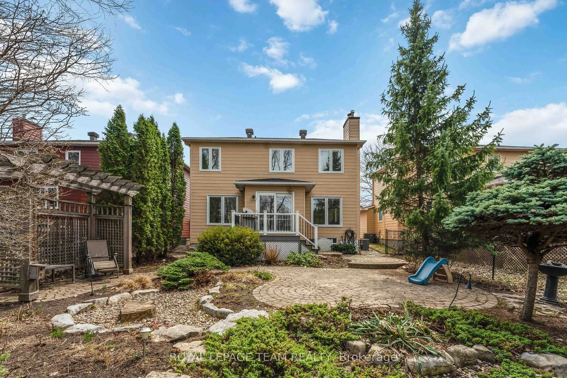 Photo 40 of 86 Sai Crescent, Ottawa, Hunt Club Park — HOMEH