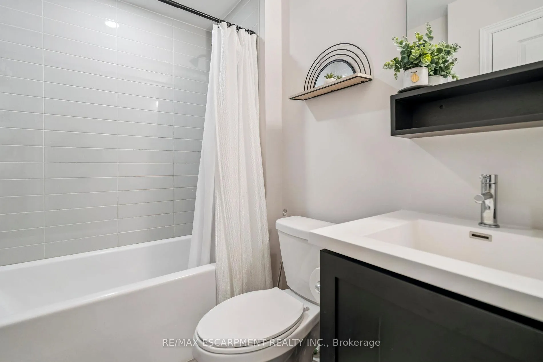 Photo 26 of Unit 130, 1890 Rymal Road E, Hamilton, Rural Glanbrook — HOMEH