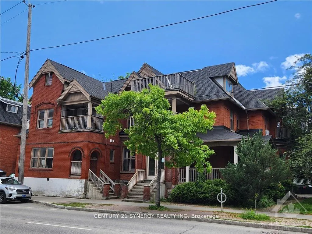 Front of Unit 2, 450 Maclaren Street