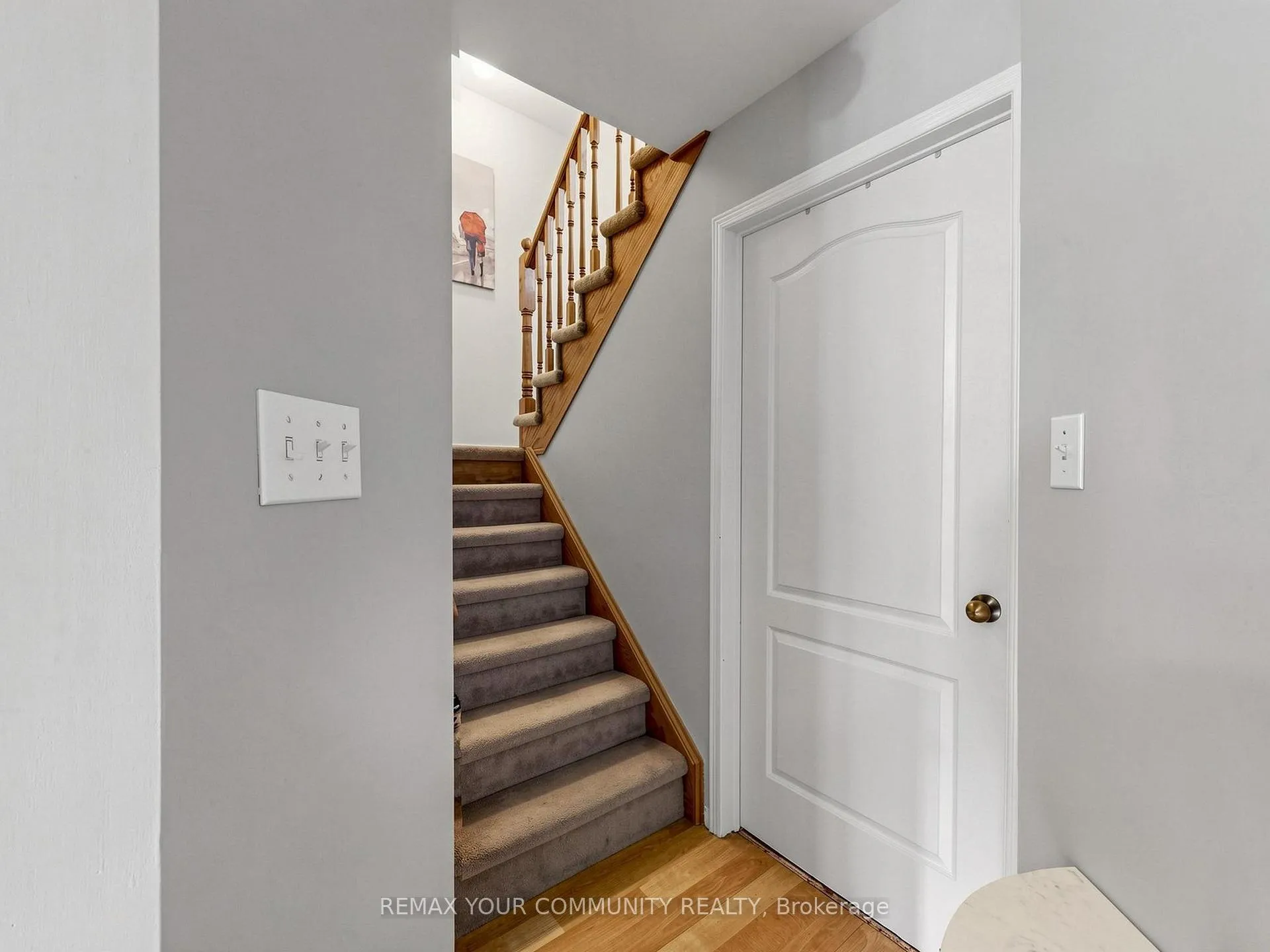 Photo 7 of 2327 Sutton Drive, Burlington, Orchard — HOMEH