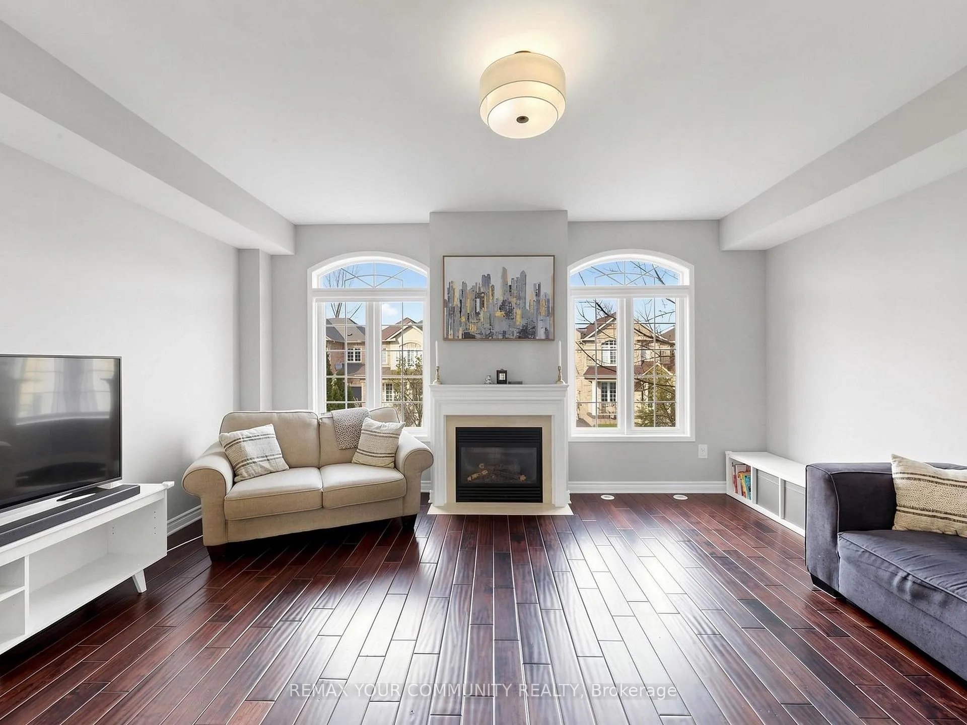 Photo 8 of 2327 Sutton Drive, Burlington, Orchard — HOMEH