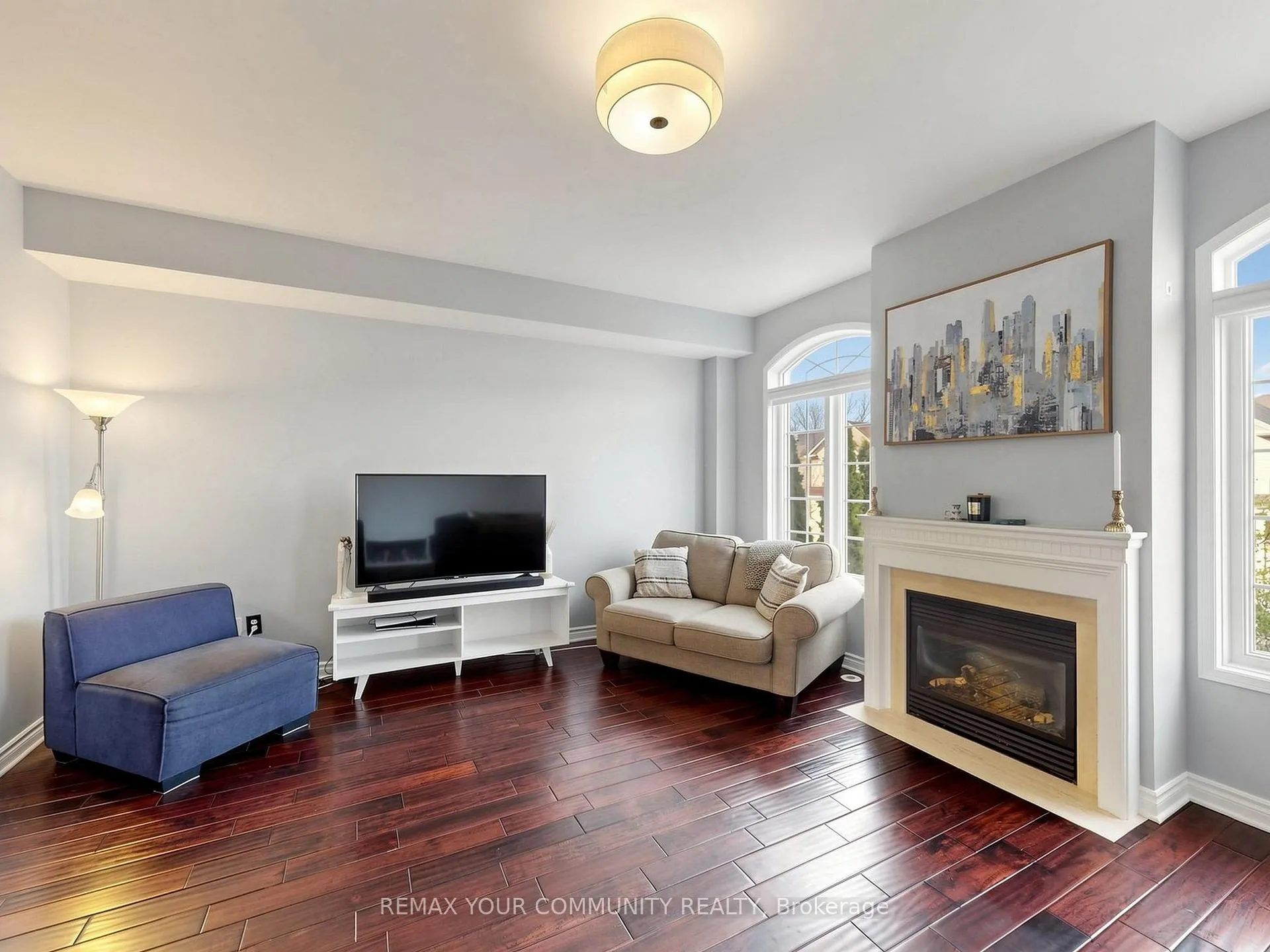 Photo 10 of 2327 Sutton Drive, Burlington, Orchard — HOMEH