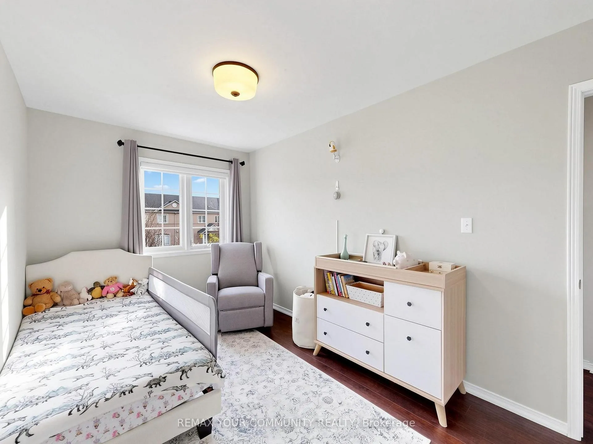 Photo 37 of 2327 Sutton Drive, Burlington, Orchard — HOMEH