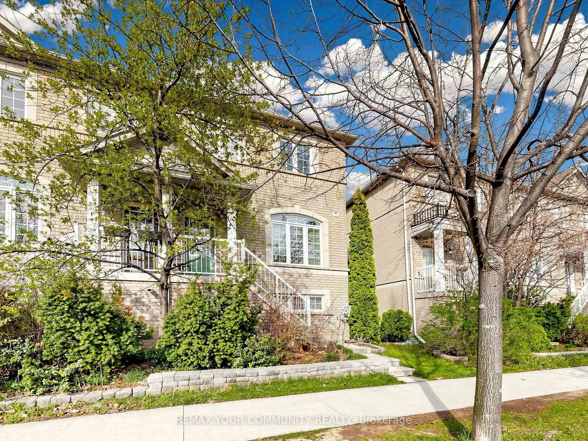 Photo 41 of 2327 Sutton Drive, Burlington, Orchard — HOMEH