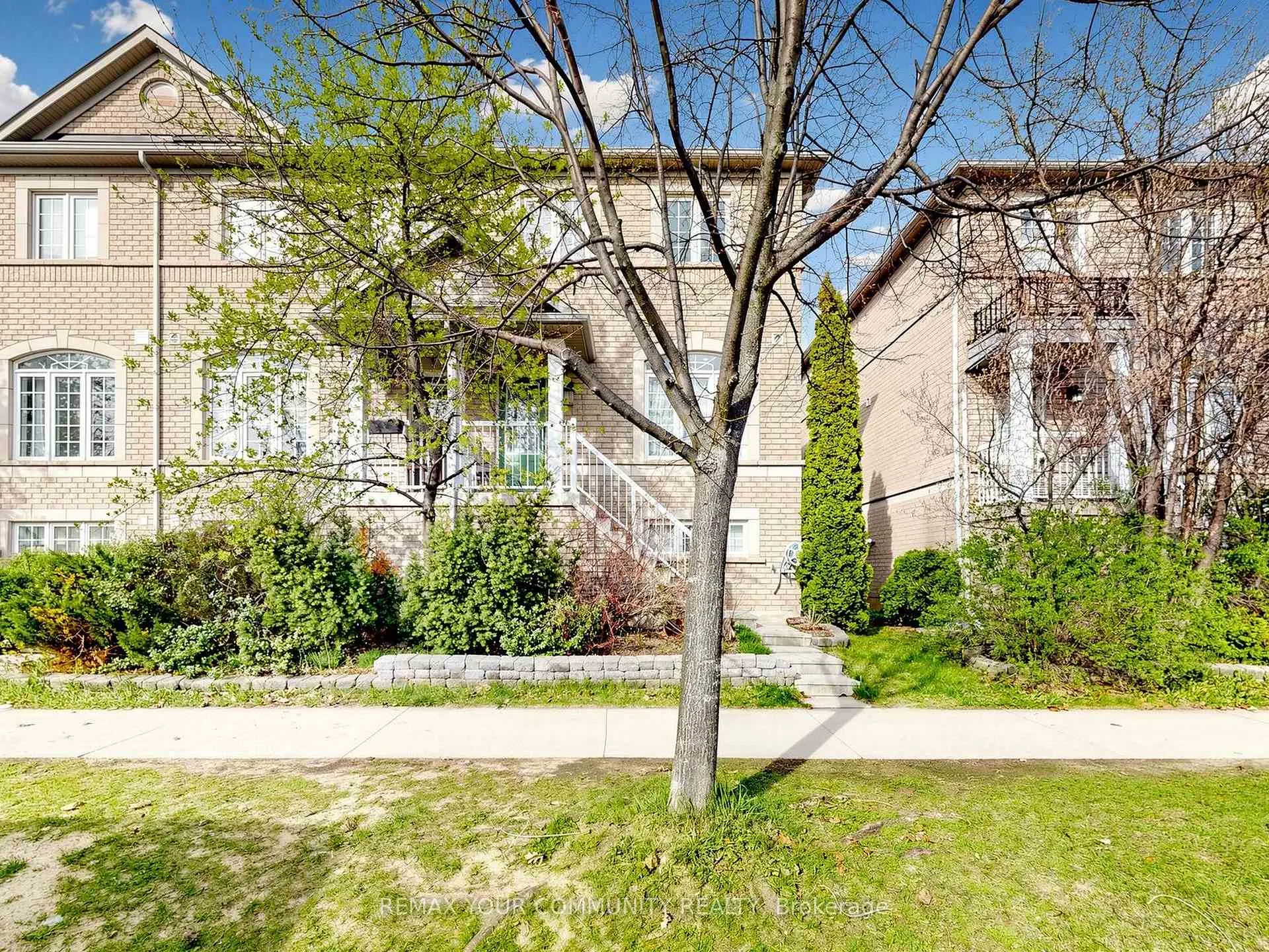 Photo 44 of 2327 Sutton Drive, Burlington, Orchard — HOMEH