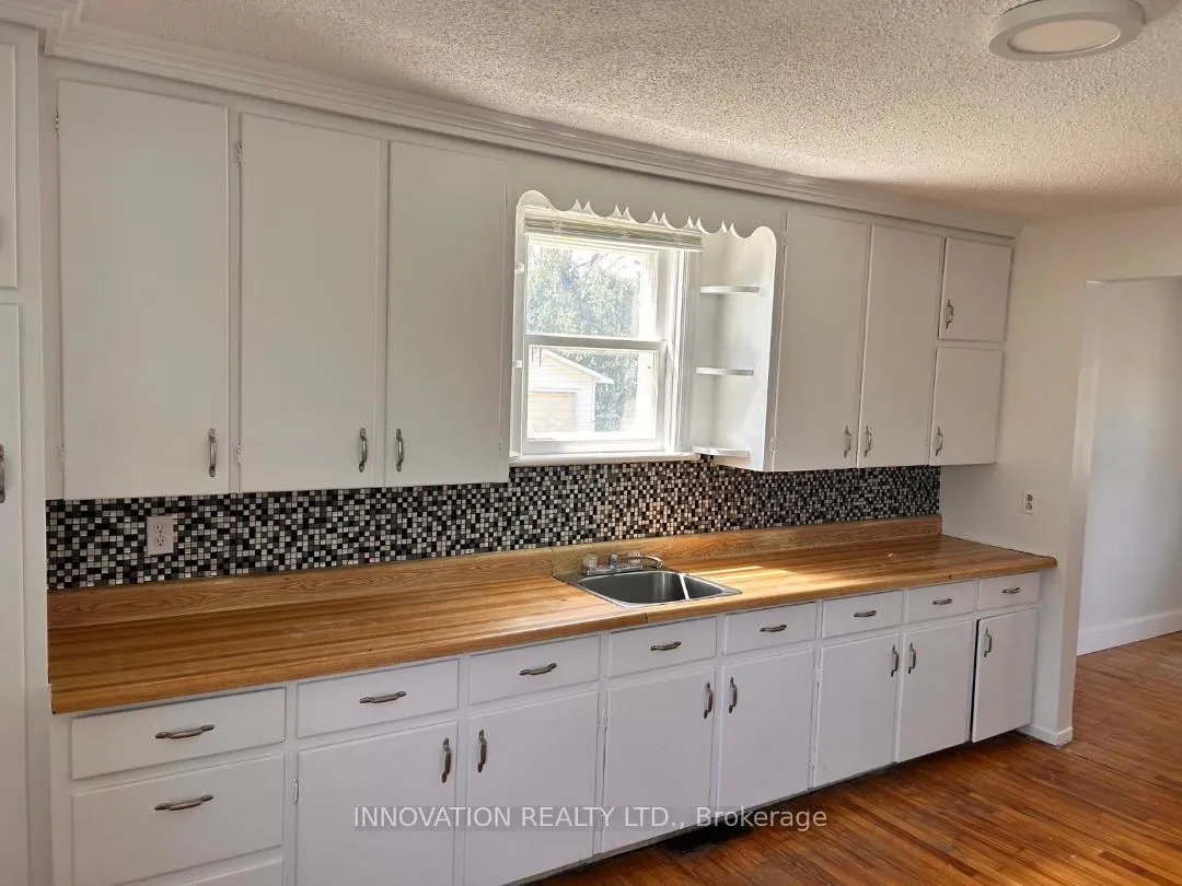Photo 9 of 1146 Gabriel Street, Ottawa, Convent Glen South — HOMEH