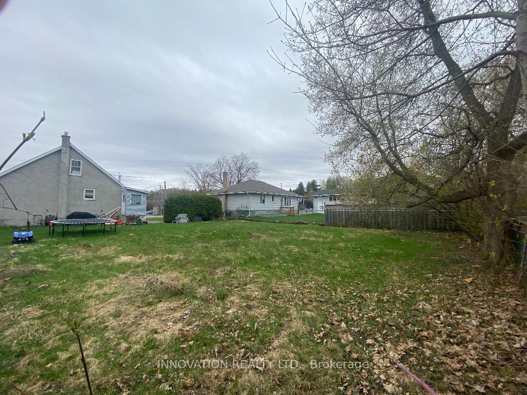 Photo 8 of 1146 Gabriel Street, Ottawa, Convent Glen South — HOMEH