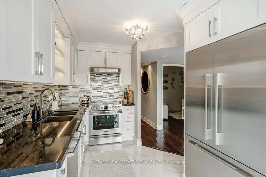 Photo 7 of Unit 502, 1700 The Collegeway, Mississauga, Erin Mills — HOMEH