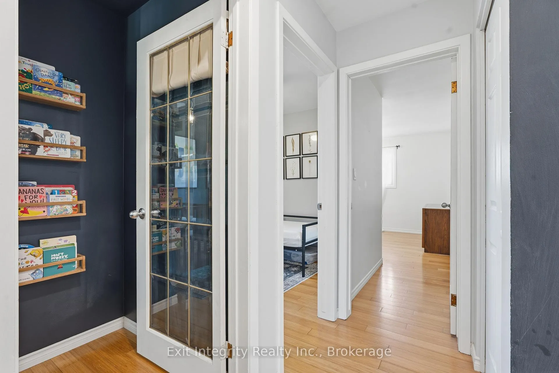 Photo 11 of 4 Howard Street, Norfolk, Simcoe — HOMEH